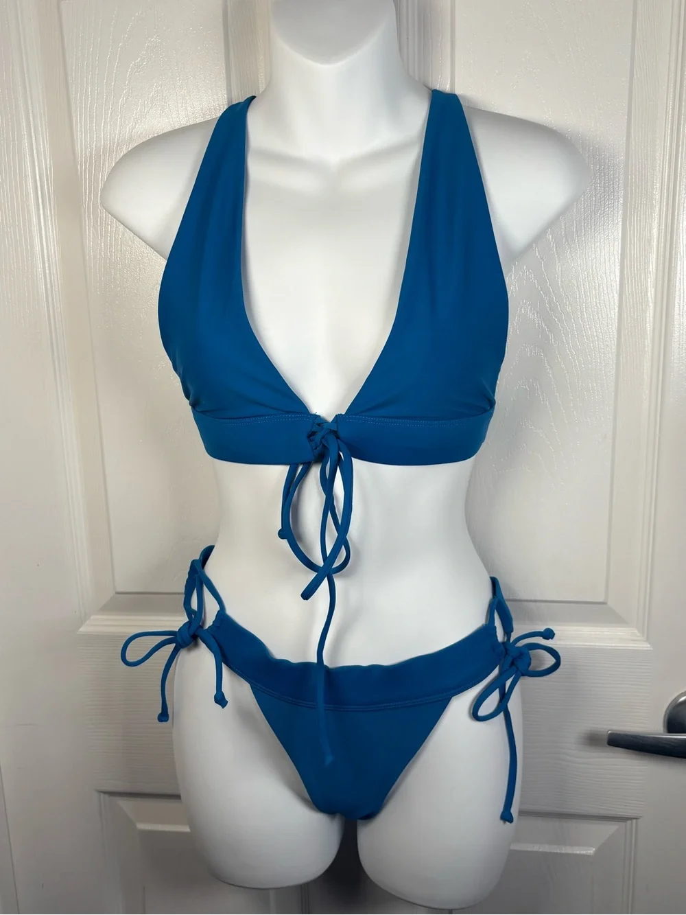 Lovers and Friends Ace Bikini Set B43 - Picture 3 of 10